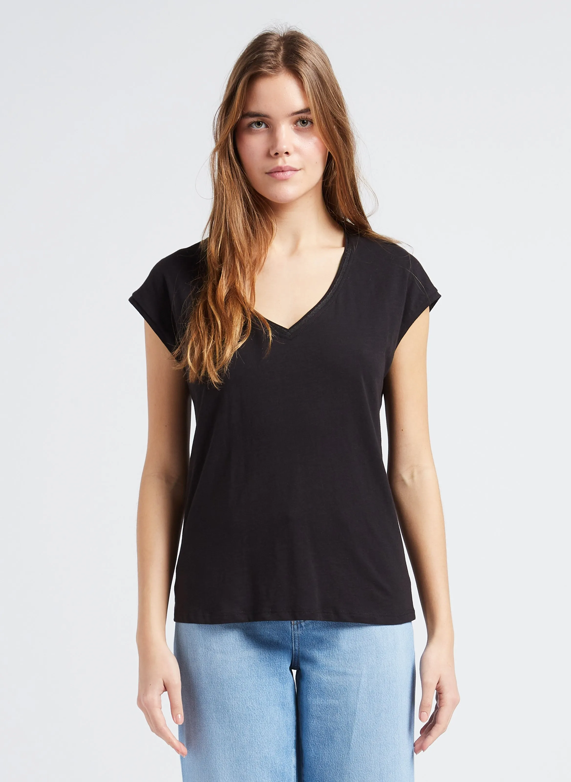 MAISON 123 DOLCE - Camiseta de algodón con cuello de pico en negro